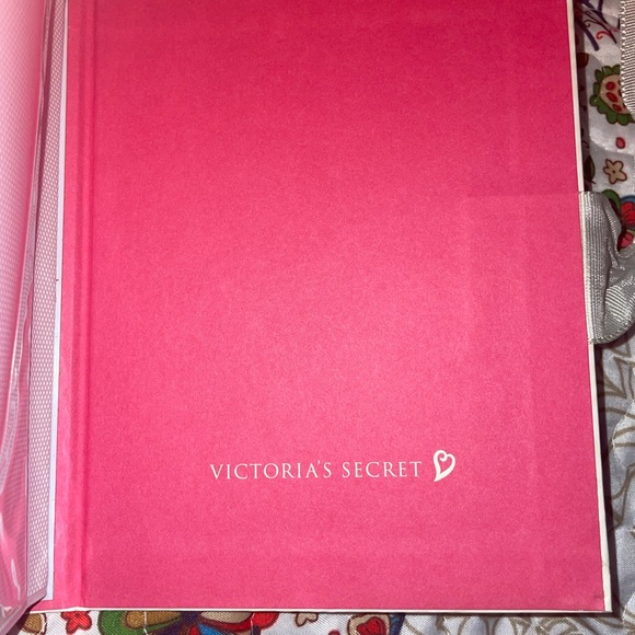 Stunning Vintage Victoria’s Secret Photo Album - Picture 8 of 10